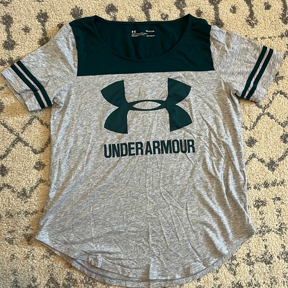 Under Armour T-shirt